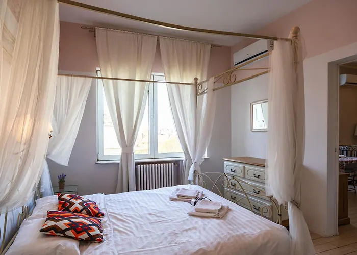 University Apartment *