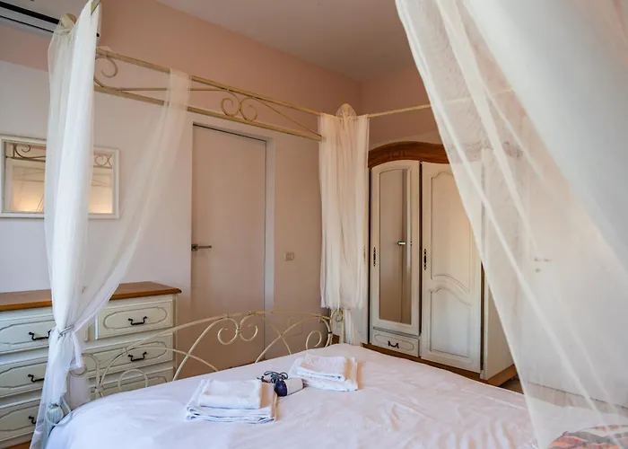 شقة University Apartment *