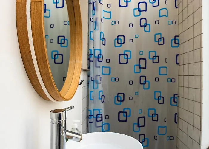 University Apartment شقة بوخارست