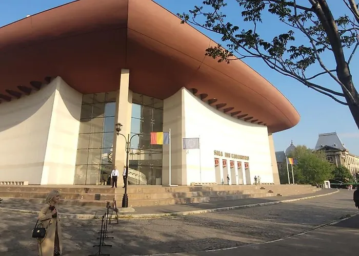 University Apartment *