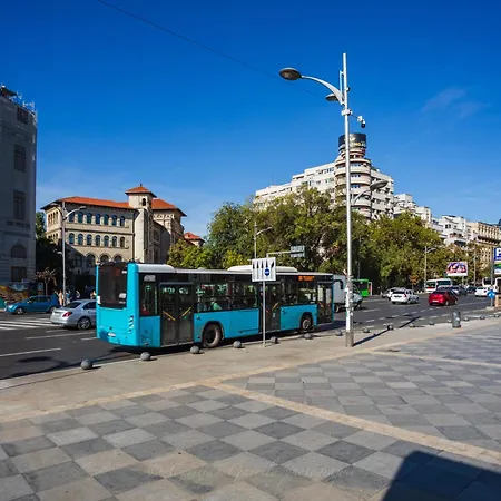 University Apartment Apartament *