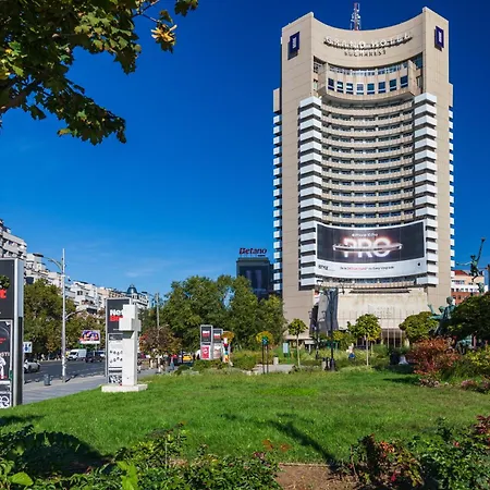 University Apartment *