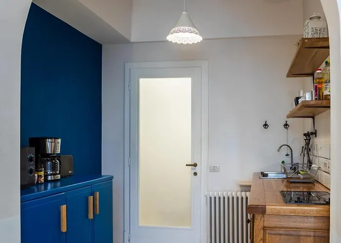 University Apartment *