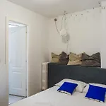 Apartman University Apartment *