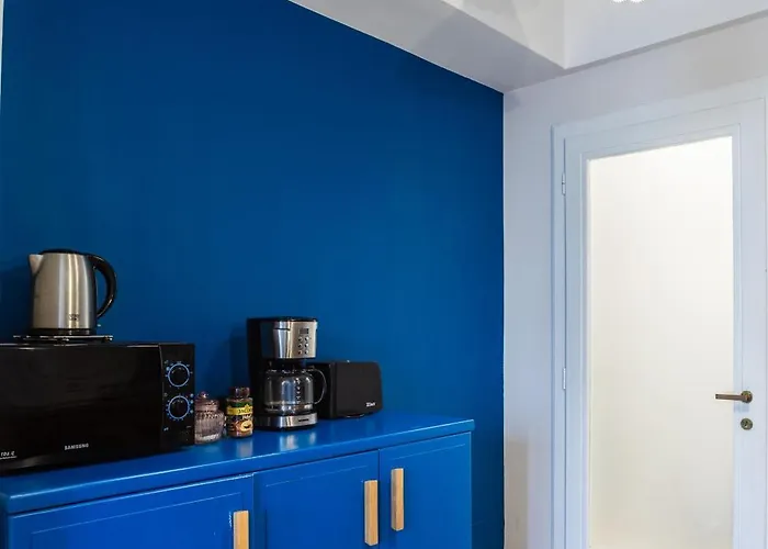 아파트 University Apartment *